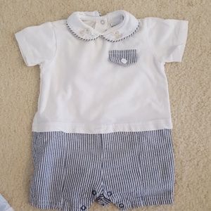 🔥SALE!! 🔥EUC handsome baby boy stretchie!